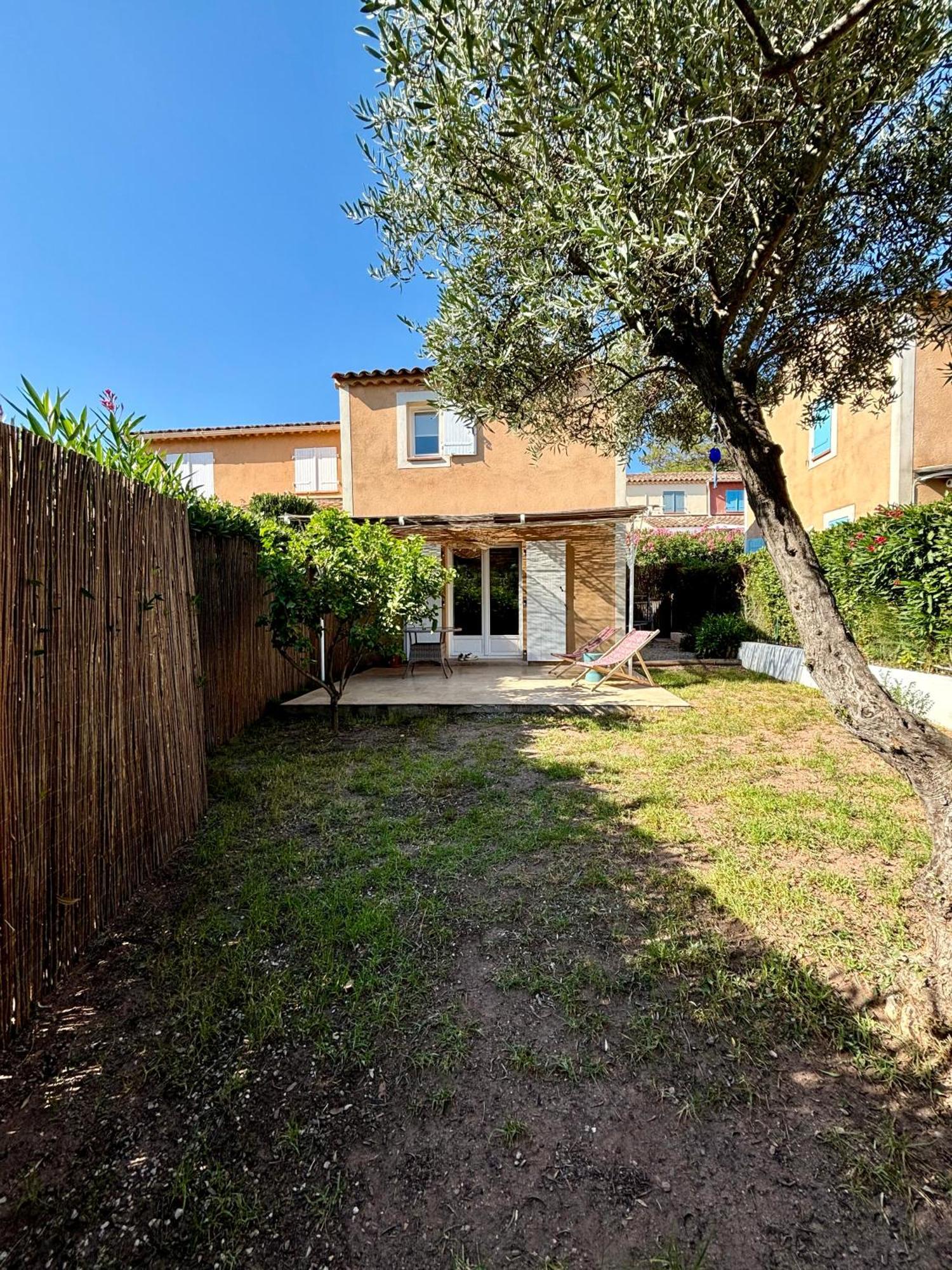 Bastidon Paisible Dans Residence Avec Piscine Fréjus Exterior foto